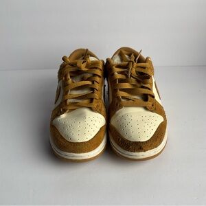 Women’s Nike Dunks Brown and cream-size 7.5